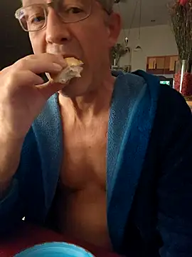 TommyTom76 online show from October 2025 05:41:01 AM