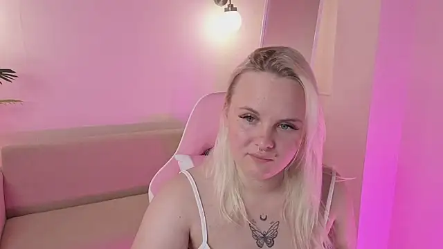 ChristyF0x online show from September 2025 02:04:01 AM