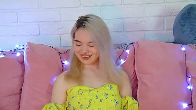 AnnaDelon online show from October 2025 04:56:02 AM