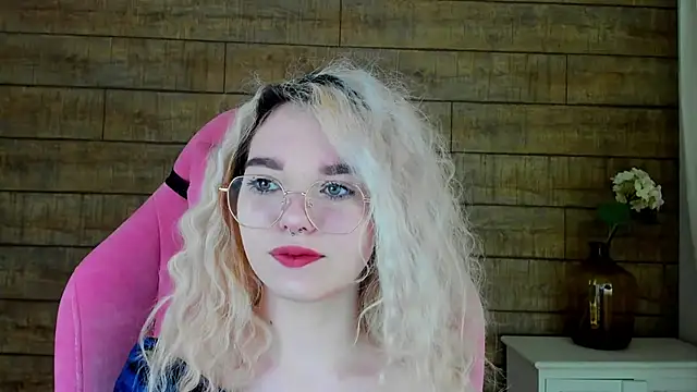 AnnaDelon online show from October 2025 04:04:01 AM