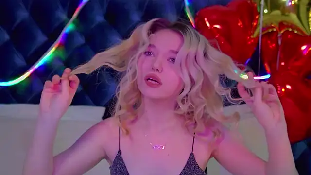 AnnaDelon online show from November 2025 04:29:02 AM