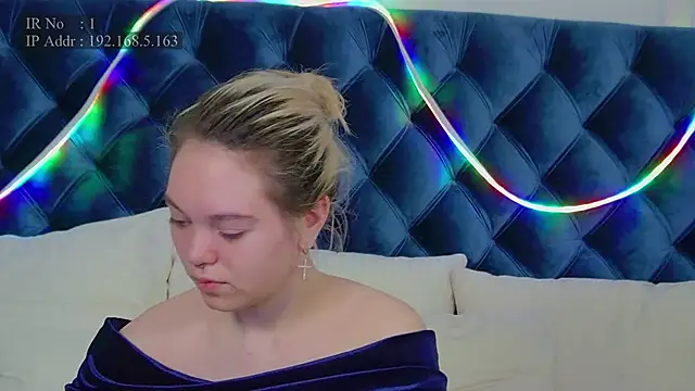 AnnaDelon online show from November 2025 04:12:01 AM