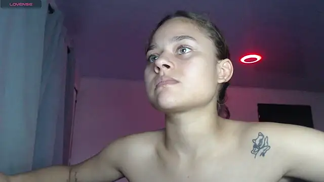 Snapshot of LittleCheerry69 chatting on November 2025 06:31:02 PM LittleCheerry69 online show from November 2025 06:31:02 PM