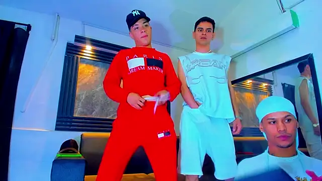 ALEX MILLER25 online show from October 2025 04:11:01 AM