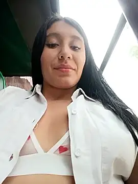   Antonella online show from October 2025 03:25:02 PM