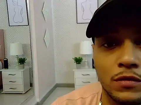 Max Rivers online show from October 2025 07:12:02 PM