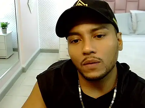 Max Rivers online show from October 2025 07:56:02 PM