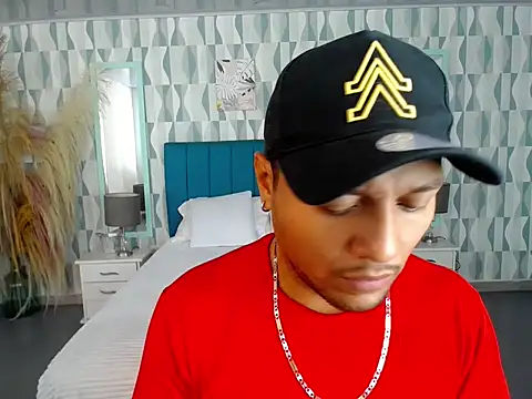 Max Rivers online show from October 2025 07:05:01 PM