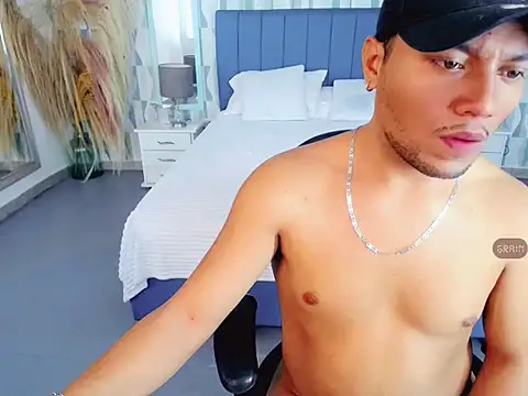 Max Rivers online show from October 2025 07:20:02 AM