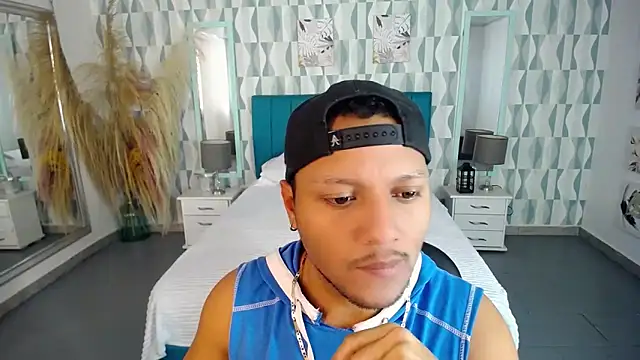 Max Rivers online show from October 2025 07:14:02 PM