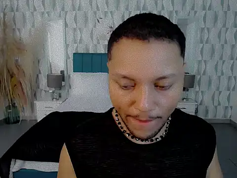 Max Rivers online show from October 2025 07:10:02 PM