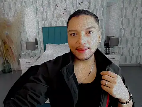 Max Rivers online show from October 2025 07:07:02 PM