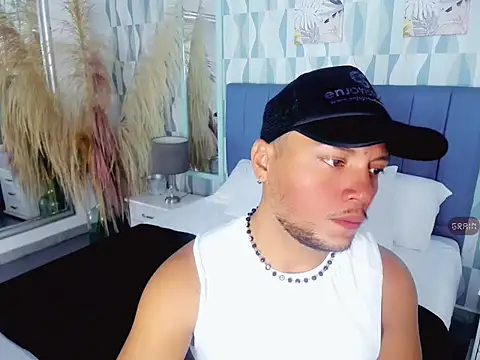 Max Rivers online show from November 2025 07:13:02 PM