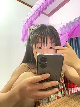 Snapshot of Lie_liee chatting on October 2025 03:45:01 AM Lie liee online show from October 2025 03:45:01 AM