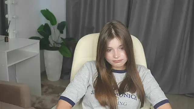 AlexisStrazza online show from September 2025 07:56:02 AM
