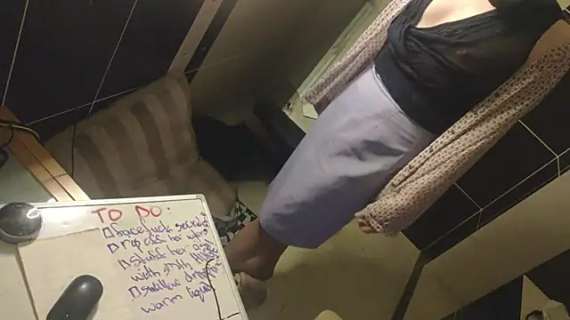 Snapshot of LilithsEve chatting on September 2025 02:49:01 AM LilithsEve online show from September 2025 02:49:01 AM