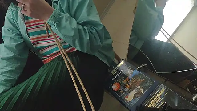 Snapshot of LilithsEve chatting on October 2025 01:23:02 PM LilithsEve online show from October 2025 01:23:02 PM