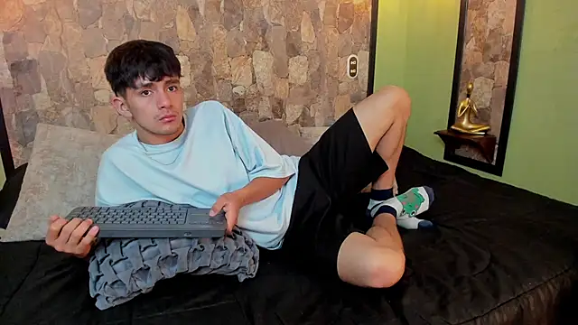 Snapshot of Axel_Draven chatting on November 2025 11:32:02 AM Axel Draven online show from November 2025 11:32:02 AM