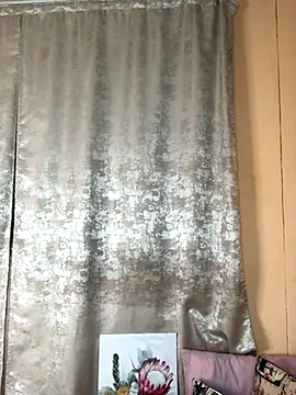 Caramel102004 online show from October 2025 11:58:01 PM