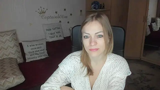 Tiffany Bates online show from November 2025 03:52:02 AM