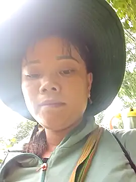 Snapshot of Samyy_xx chatting on October 2025 12:29:05 AM Samyy xx online show from October 2025 12:29:05 AM