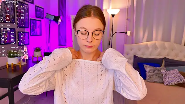 Snapshot of Bubblegum_Babe_ chatting on October 2025 08:31:02 PM Bubblegum Babe online show from October 2025 08:31:02 PM