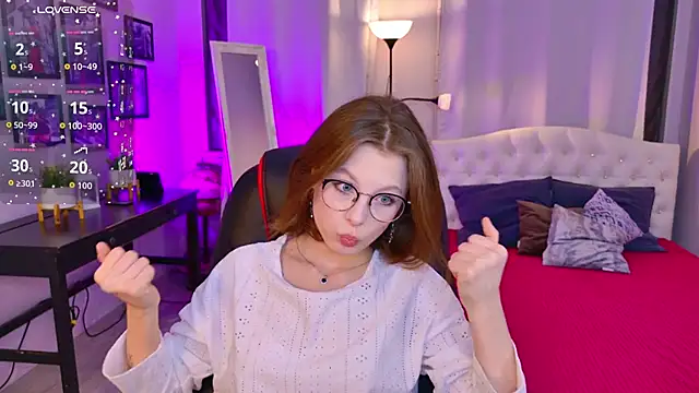 Snapshot of Bubblegum_Babe_ chatting on October 2025 08:03:02 PM Bubblegum Babe online show from October 2025 08:03:02 PM