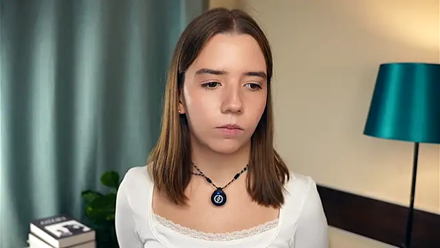 OzellaHeglar online show from September 2025 11:25:01 AM