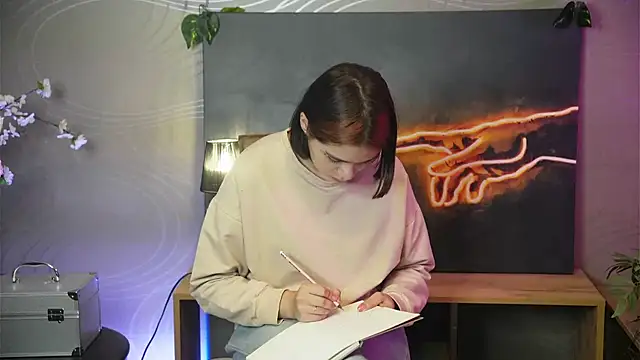 LeisaSchlee online show from September 2025 05:13:01 AM