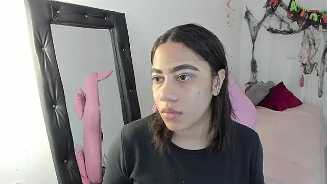 Snapshot of vanelope_smith chatting on November 2025 11:26:01 PM vanelope smith online show from November 2025 11:26:01 PM