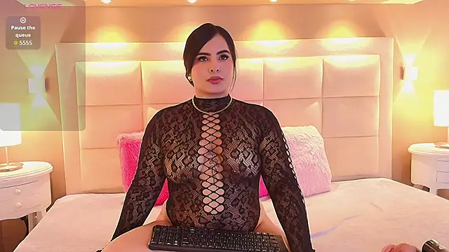 LexieVega online show from October 2025 09:04:02 PM