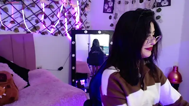 Snapshot of isa_bunny18 chatting on October 2025 03:38:01 AM isa bunny18 online show from October 2025 03:38:01 AM