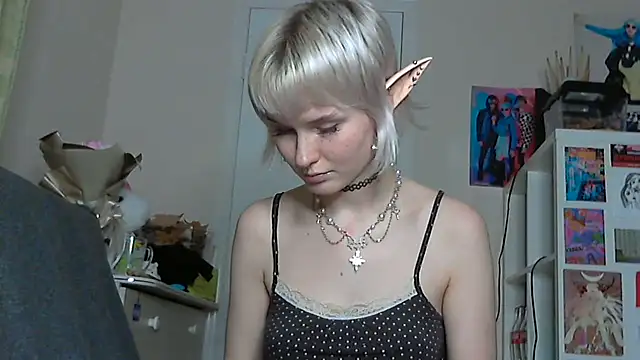 Snapshot of Paradoxy_ chatting on November 2025 08:46:02 PM Paradoxy online show from November 2025 08:46:02 PM