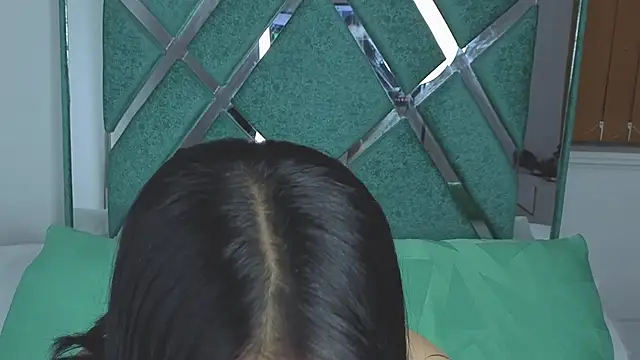 lissastone online show from November 2025 07:03:03 PM