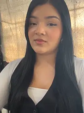 Snapshot of EmmaBlossom chatting on September 2025 04:56:01 PM EmmaBlossom online show from September 2025 04:56:01 PM