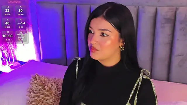 Snapshot of EmmaBlossom chatting on October 2025 03:54:01 PM EmmaBlossom online show from October 2025 03:54:01 PM