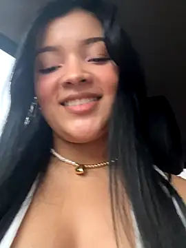 Snapshot of EmmaBlossom chatting on October 2025 07:54:02 PM EmmaBlossom online show from October 2025 07:54:02 PM