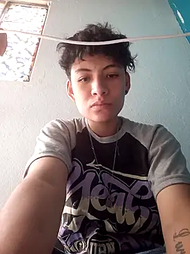 Snapshot of Owen_tomboy chatting on October 2025 06:59:01 PM Owen tomboy online show from October 2025 06:59:01 PM