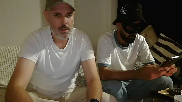 Snapshot of Young_Arab_and_Gay_Daddy chatting on October 2025 07:00:01 PM Young Arab and Gay Daddy online show from October 2025 07:00:01 PM