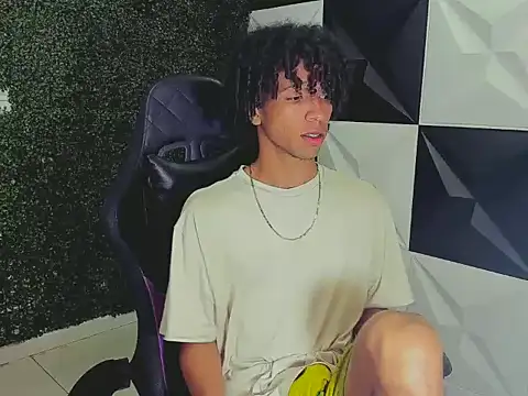 Snapshot of xion_ez chatting on October 2025 08:50:02 PM xion ez online show from October 2025 08:50:02 PM