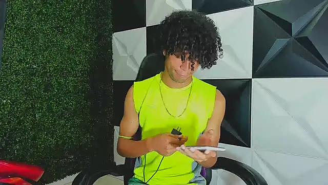 Snapshot of xion_ez chatting on October 2025 08:07:01 PM xion ez online show from October 2025 08:07:01 PM