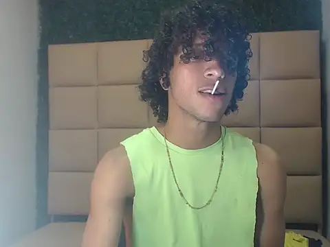 Snapshot of xion_ez chatting on October 2025 09:34:02 PM xion ez online show from October 2025 09:34:02 PM