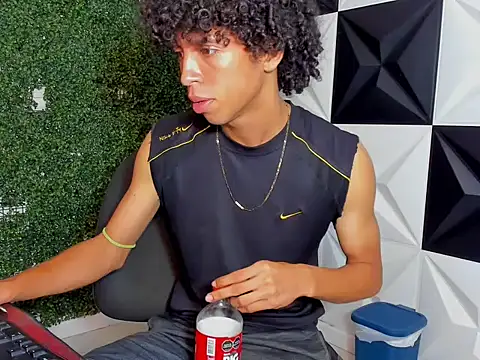 Snapshot of xion_ez chatting on October 2025 08:09:02 PM xion ez online show from October 2025 08:09:02 PM