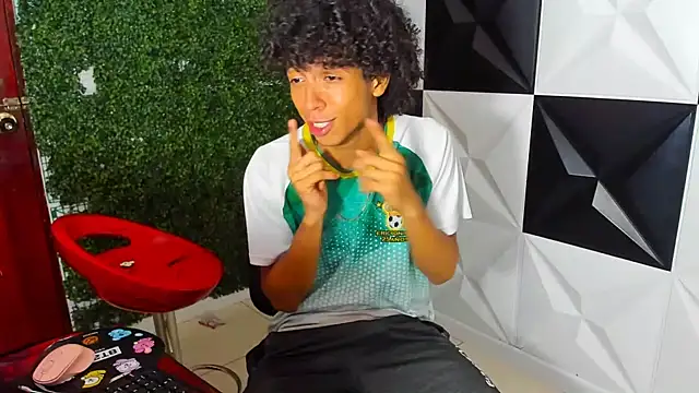 Snapshot of xion_ez chatting on October 2025 08:41:02 PM xion ez online show from October 2025 08:41:02 PM