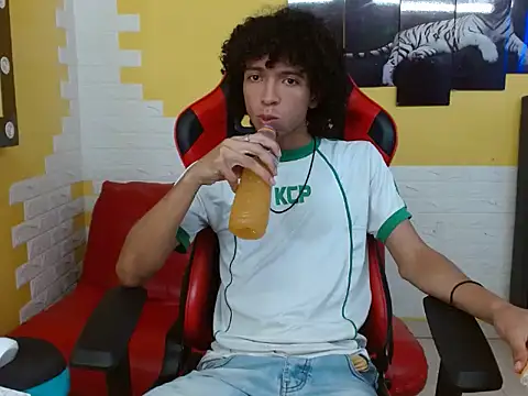 Snapshot of xion_ez chatting on October 2025 08:00:02 PM xion ez online show from October 2025 08:00:02 PM