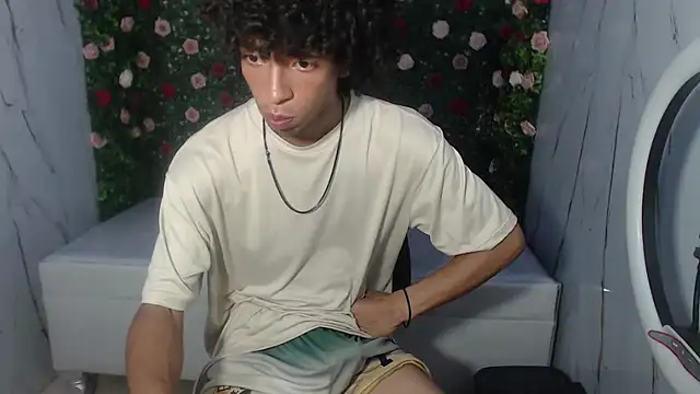 Snapshot of xion_ez chatting on November 2025 08:00:01 PM xion ez online show from November 2025 08:00:01 PM