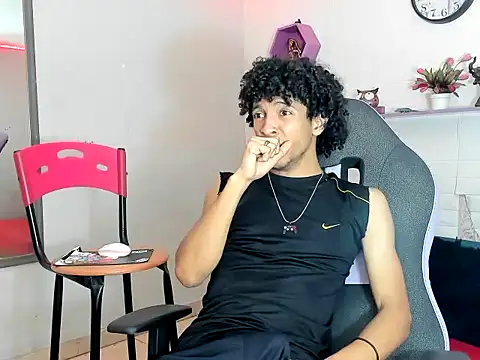 Snapshot of xion_ez chatting on November 2025 07:37:01 PM xion ez online show from November 2025 07:37:01 PM