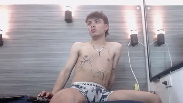 Jerom xx online show from October 2025 07:53:01 PM