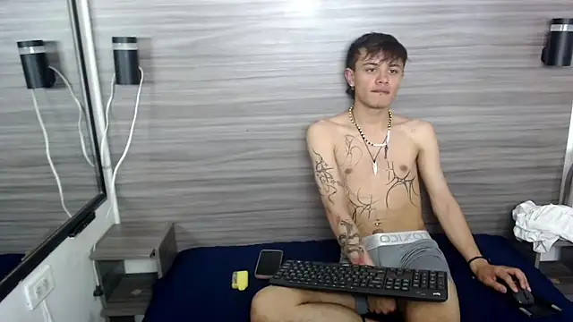 Jerom xx online show from October 2025 07:33:02 PM