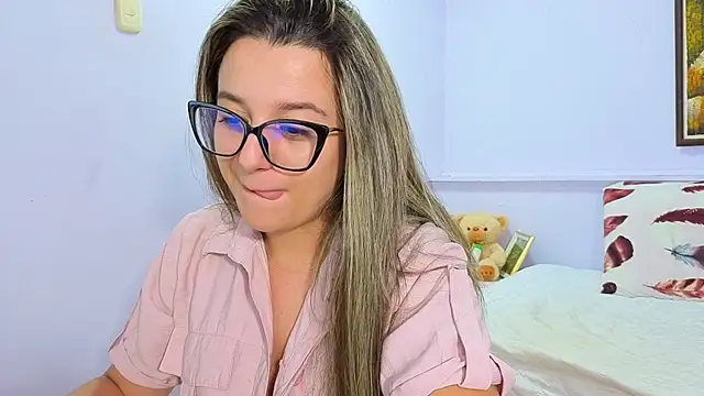 katiaa lovv online show from October 2025 11:03:01 PM